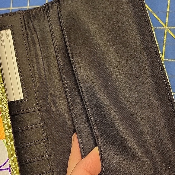 Patchwork Standard Wallet 7.5" x 4" Brand New Check Book Included - Picture 10 of 10
